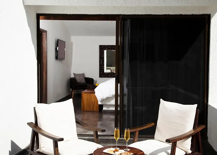 Hotel Bahia & House